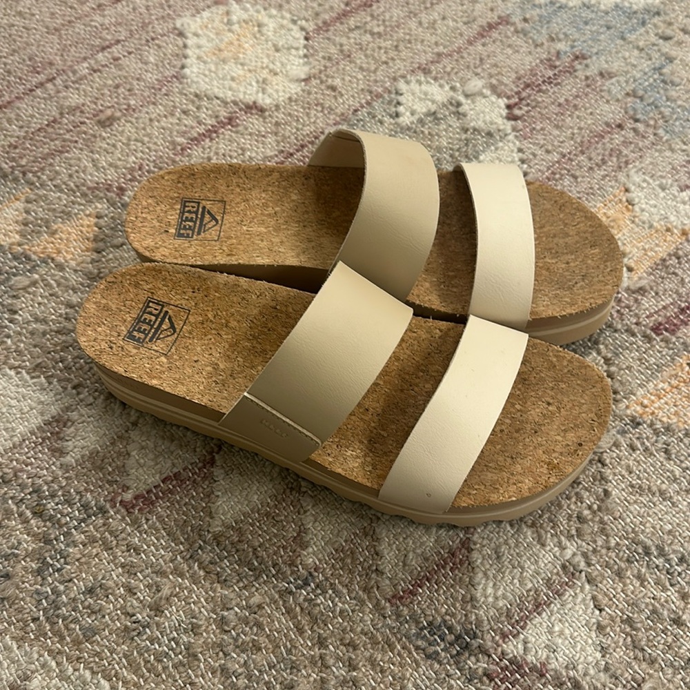 Reed sandals